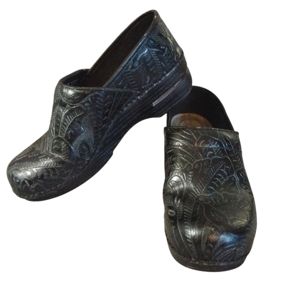 Dansko Black Tooled Professional Clog Antique Black Comfort Shoe Size 8 - Picture 1 of 13